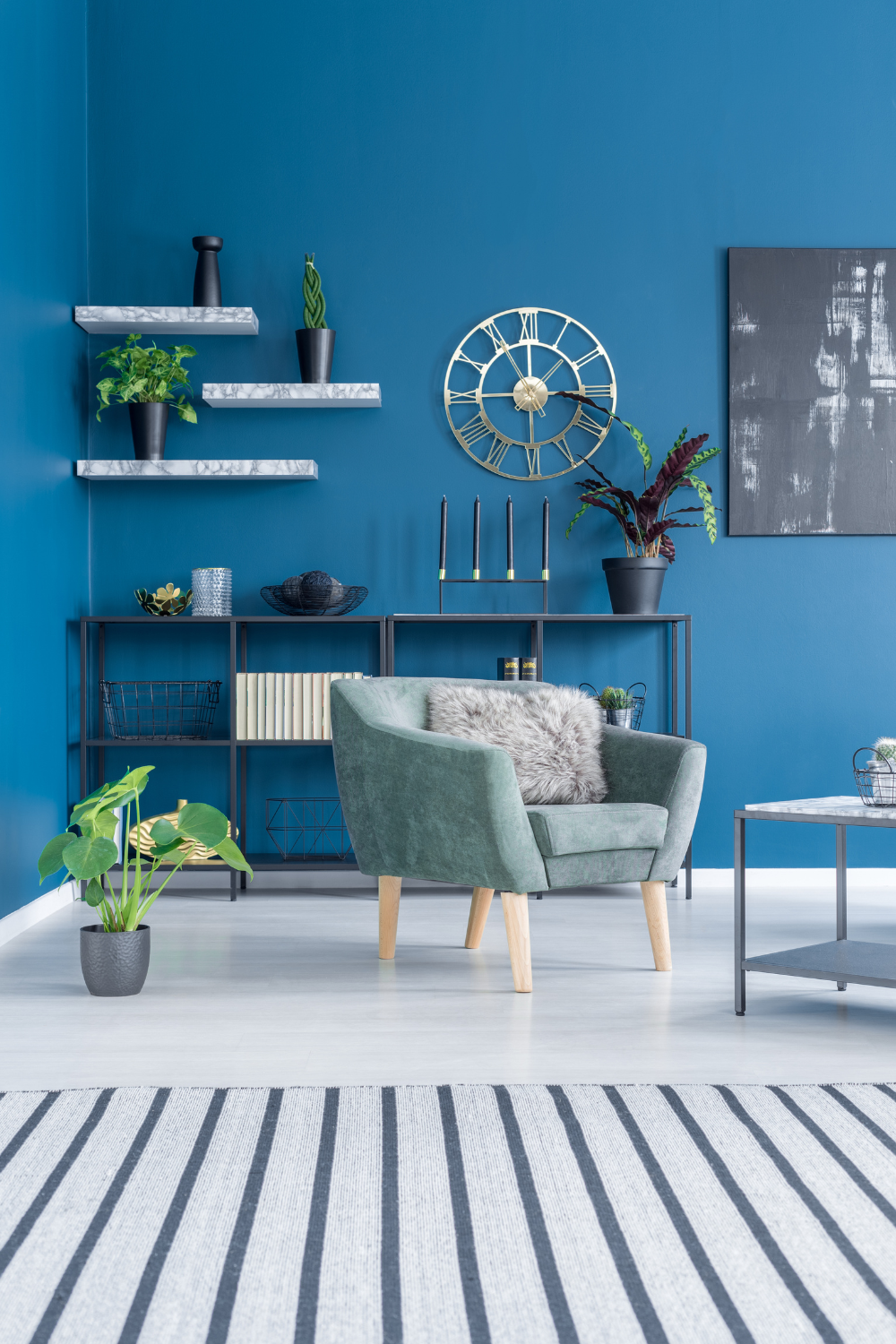 Modern Luxury Living Room Ideas with Singular Statement Pieces for Impact